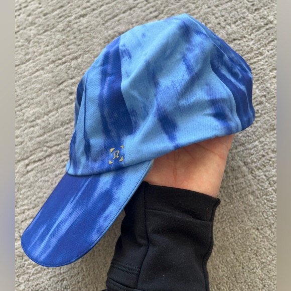 Lululemon Fast and Free Running Hat - Picture 4 of 13